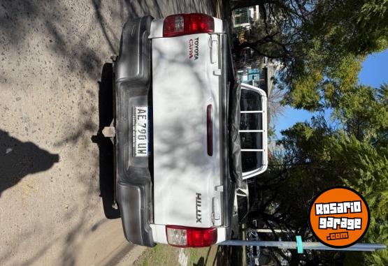 Camionetas - Toyota Hilux C/S DX 2,4 6 MT 2023 Diesel 130000Km - En Venta