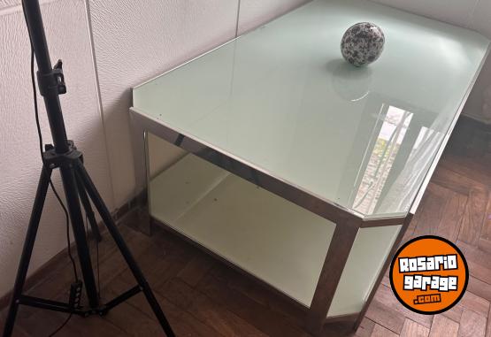 Hogar - Mesa de living/comedor de vidrio doble nivel y estructura cromada - En Venta