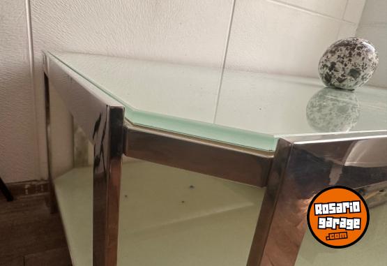 Hogar - Mesa de living/comedor de vidrio doble nivel y estructura cromada - En Venta