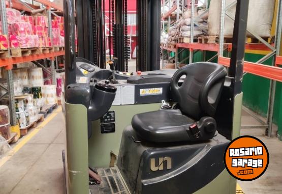 Camiones y Grúas - Autoelevador electrico - En Venta