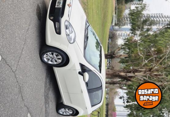 Autos - Fiat Punto attractive 2014 Nafta 138000Km - En Venta