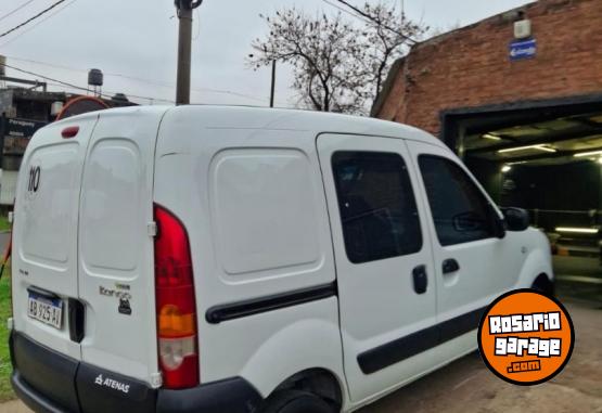 Utilitarios - Renault Kangoo 2017 Nafta 215000Km - En Venta