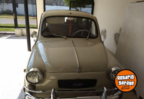 Clásicos - Fiat 600 D (1964) – Puertas Suicidas / Apertura Inversa – Pieza de Colección - En Venta
