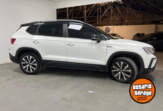 Autos - Volkswagen TAOS HIGHLINE BI TONO 2024 Nafta 24920Km - En Venta