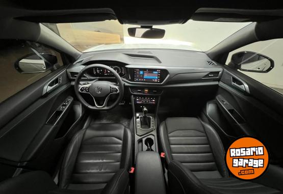 Autos - Volkswagen TAOS HIGHLINE BI TONO 2024 Nafta 24920Km - En Venta