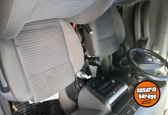 Autos - Volkswagen Suran highline 2009 Nafta 200000Km - En Venta