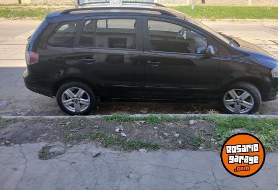 Autos - Volkswagen Suran highline 2009 Nafta 200000Km - En Venta