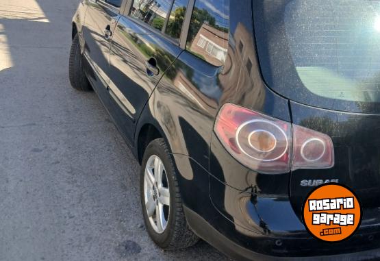 Autos - Volkswagen Suran highline 2009 Nafta 200000Km - En Venta