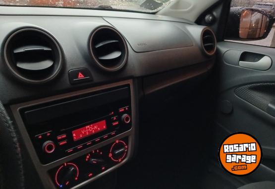 Autos - Volkswagen GOL TREND 3P 2015 Nafta 129000Km - En Venta