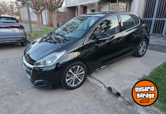 Autos - Peugeot 208 feline 2017 Nafta 125000Km - En Venta