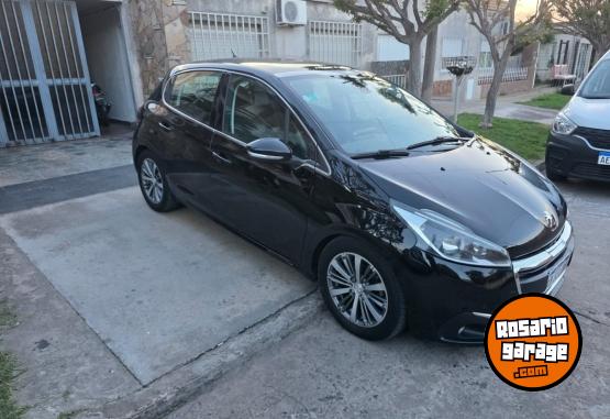 Autos - Peugeot 208 feline 2017 Nafta 125000Km - En Venta