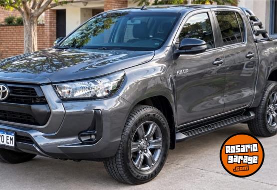 Camionetas - Toyota Hilux Sr 4x2 2022 Diesel 40000Km - En Venta