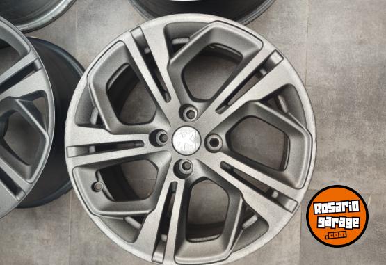 Accesorios para Autos - Llantas 17 Peugeot 208 GTI GT Muy buenas. $700.000 las 4. No bajo precio - En Venta
