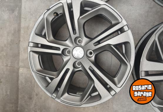 Accesorios para Autos - Llantas 17 Peugeot 208 GTI GT Muy buenas. $700.000 las 4. No bajo precio - En Venta