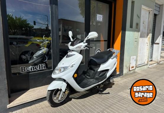 Motos - Suzuki AN 125 2016 Nafta 36000Km - En Venta