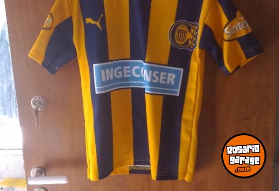 Indumentaria - Camiseta y campera rosario central - En Venta