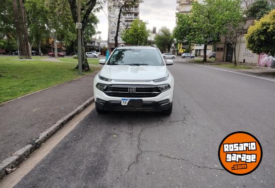 Camionetas - Fiat TORO FREEDOM 4X2 2022 Nafta 47000Km - En Venta