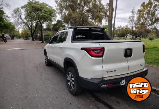 Camionetas - Fiat TORO FREEDOM 4X2 2022 Nafta 47000Km - En Venta
