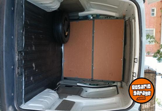 Utilitarios - Renault KANGOO 2012 GNC 245000Km - En Venta