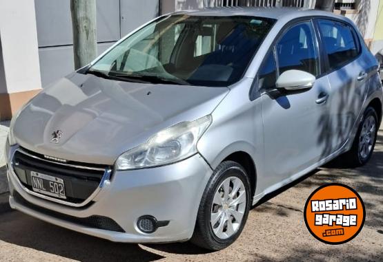 Autos - Peugeot 208 2014 Nafta 170000Km - En Venta