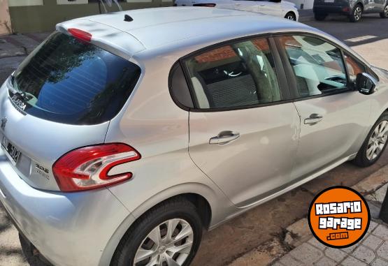 Autos - Peugeot 208 2014 Nafta 170000Km - En Venta