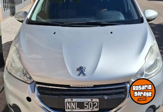 Autos - Peugeot 208 2014 Nafta 170000Km - En Venta