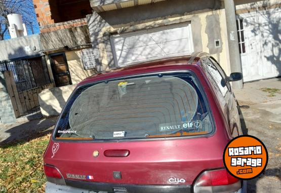 Autos - Renault CLIO 1999 Nafta 250Km - En Venta