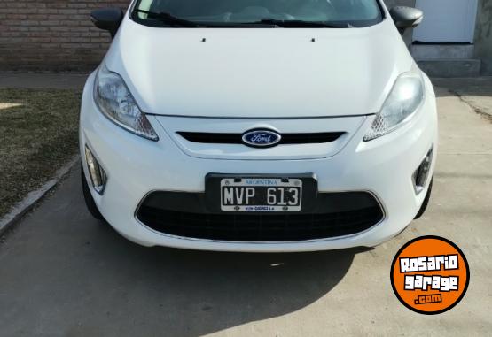 Autos - Ford Fiesta kinetik titanium 2013 Nafta 113000Km - En Venta