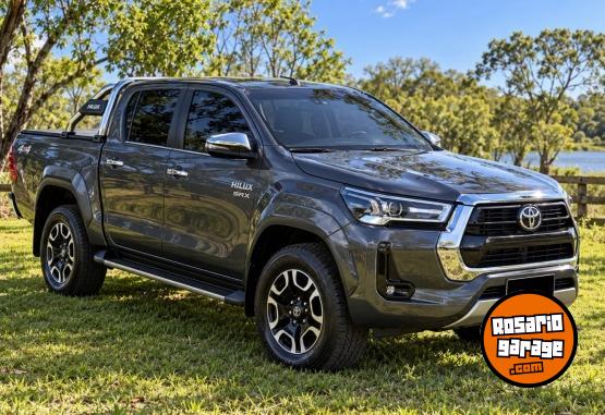Camionetas - Toyota HILUX SRX 4X4 2024 Diesel 23000Km - En Venta