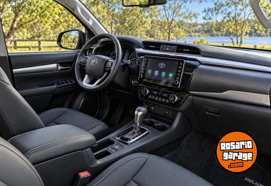 Camionetas - Toyota HILUX SRX 4X4 2024 Diesel 23000Km - En Venta