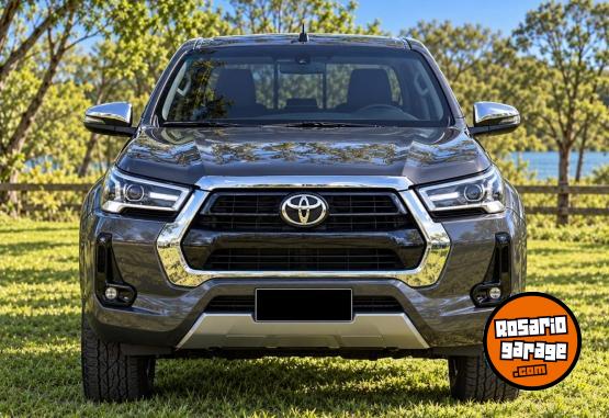 Camionetas - Toyota HILUX SRX 4X4 2024 Diesel 23000Km - En Venta