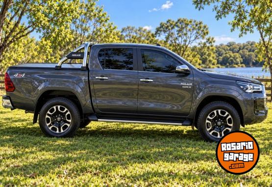 Camionetas - Toyota HILUX SRX 4X4 2024 Diesel 23000Km - En Venta