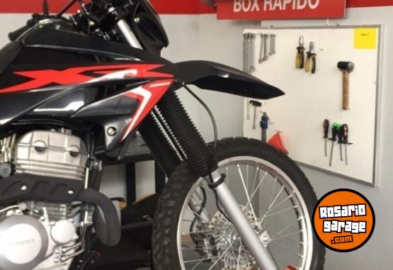 Motos - Honda Tornado 2022 Nafta 6300Km - En Venta