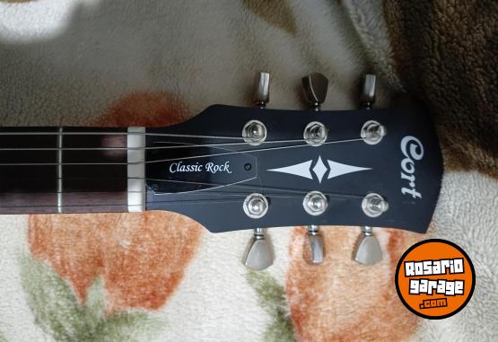 Instrumentos Musicales - Guitarra Cort + Ampli Orange 35RT - En Venta