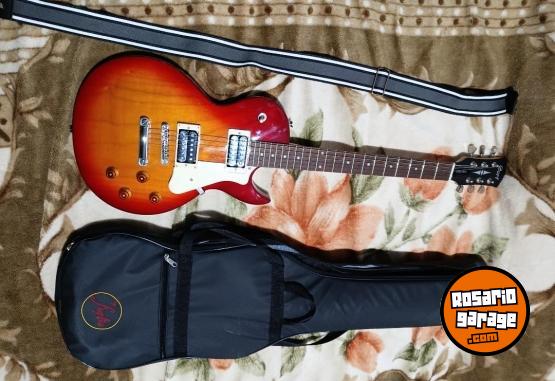 Instrumentos Musicales - Guitarra Cort + Ampli Orange 35RT - En Venta