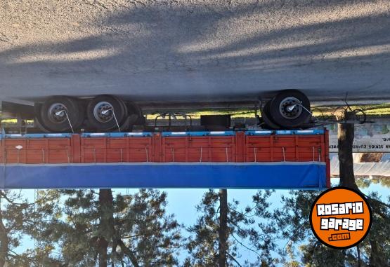 Camiones y Grúas - Acoplado B/v con destape y vigia de ruedas(sin cub).) - En Venta