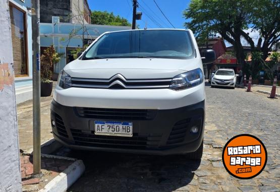 Utilitarios - Citroen Jumpy 2023 Diesel 96000Km - En Venta