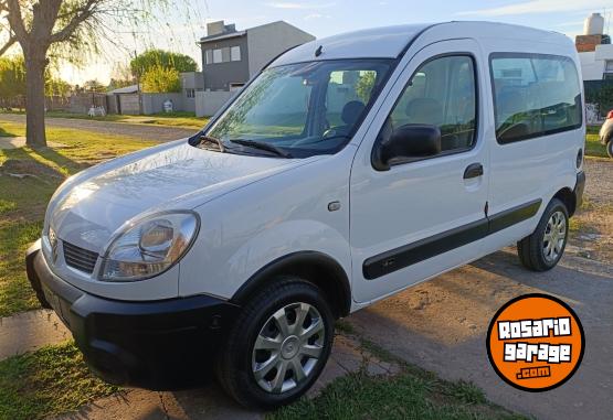 Utilitarios - Renault Kangoo 2011 GNC 145000Km - En Venta