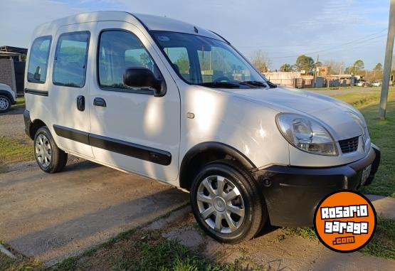 Utilitarios - Renault Kangoo 2011 GNC 145000Km - En Venta
