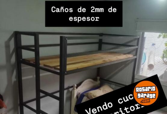 Hogar - Cucheta escritorio con ca�os de 2mm - En Venta