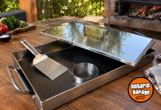 Hogar - 🔥 PLANCHETA BIFERA DE ACERO CON TAPA Y ACCESORIOS DE ACERO INOXIDABLE 🔥 - En Venta