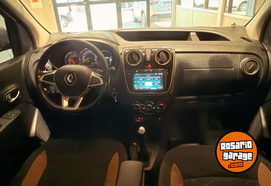 Utilitarios - Renault KAGOO II STEPWAY 2023 GNC 95000Km - En Venta