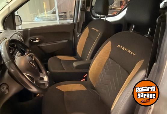 Utilitarios - Renault KAGOO II STEPWAY 2023 GNC 95000Km - En Venta