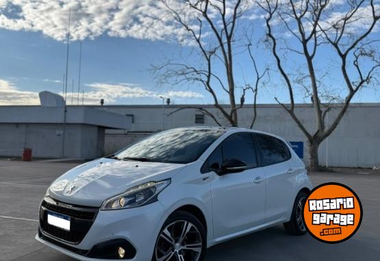 Autos - Peugeot 208 gt 2017 Nafta 99000Km - En Venta