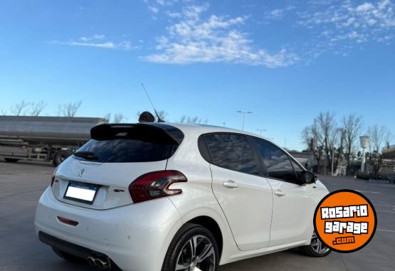 Autos - Peugeot 208 gt 2017 Nafta 99000Km - En Venta