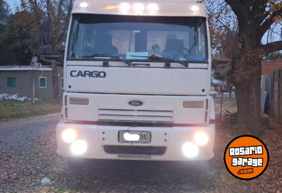 Camiones y Grúas - Ford Cargo 1722 - En Venta