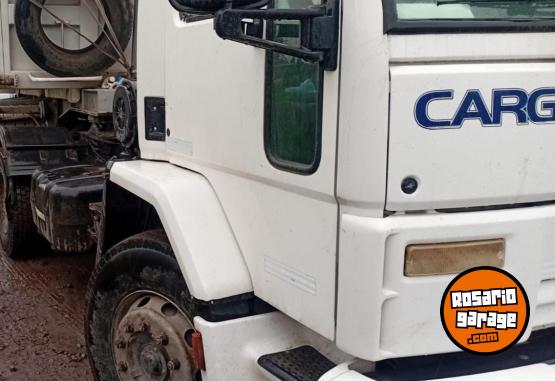 Camiones y Grúas - Ford Cargo 1722 - En Venta
