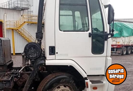 Camiones y Grúas - Ford Cargo 1722 - En Venta