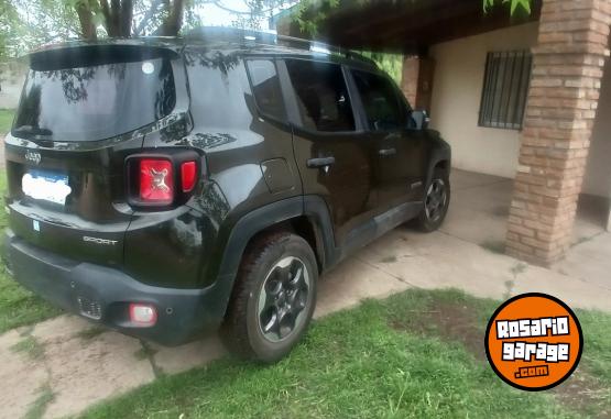 Camionetas - Jeep Renegade sport 2017 Nafta 122000Km - En Venta