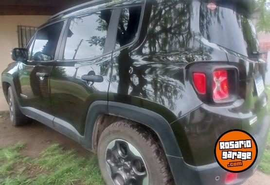 Camionetas - Jeep Renegade sport 2017 Nafta 122000Km - En Venta